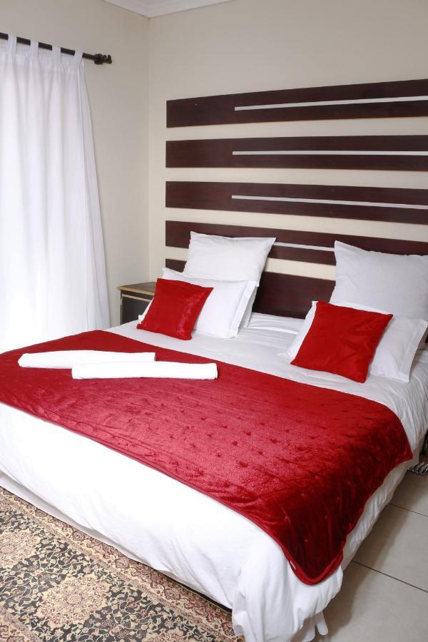 בלומפונטייין Baobab Tree Guest House חדר תמונה